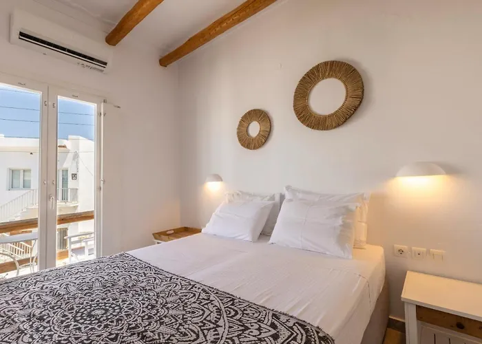 Parosquare Central Suites
